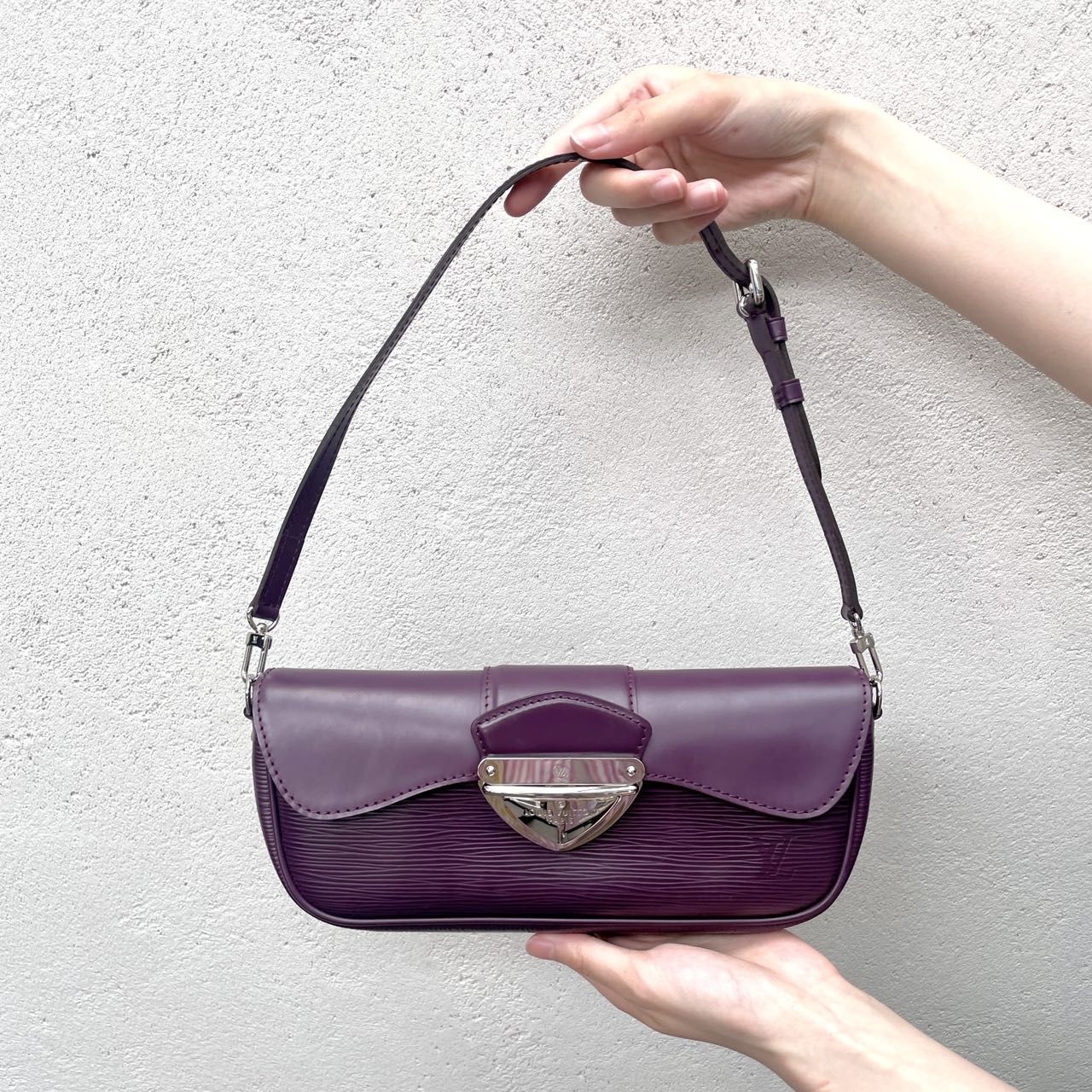 Pre-Loved Louis Vuitton Purple Handbag