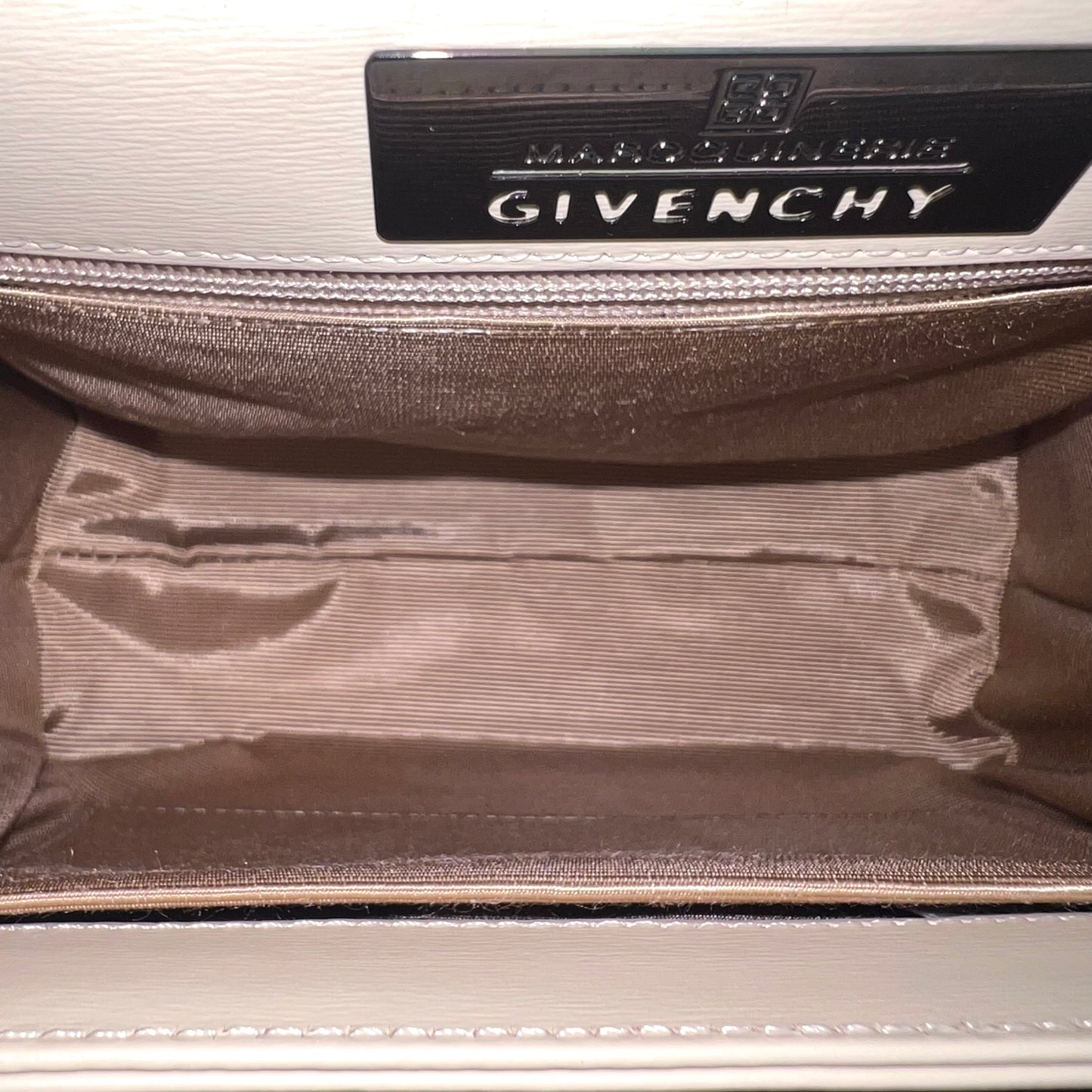 AUTH Pre-owned GIVENCHY 360-Degree Turn Lock Kelly-Style 2-Way Handbag Beige