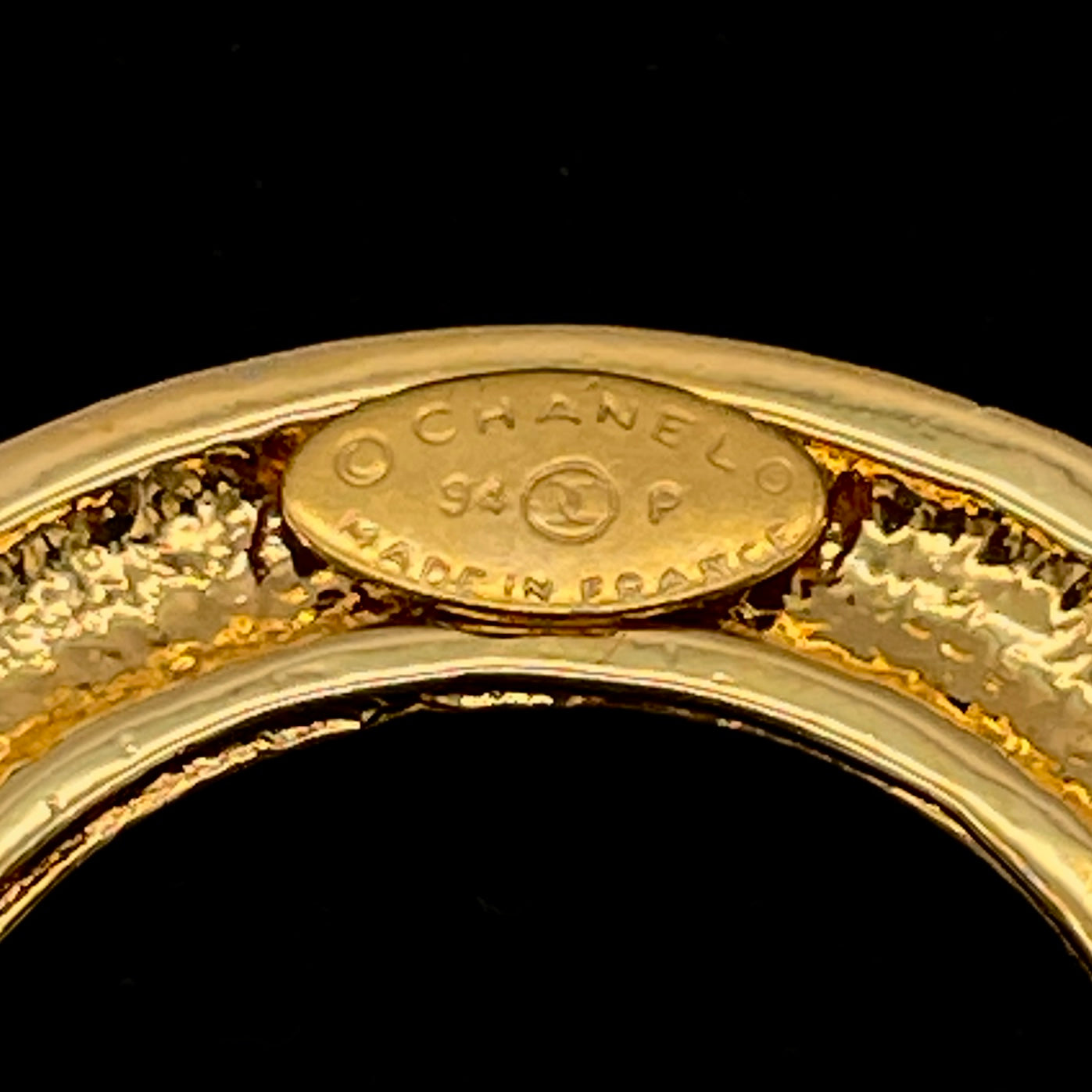 CHANEL Coco Mark 5-Link Ring Brooch 94P