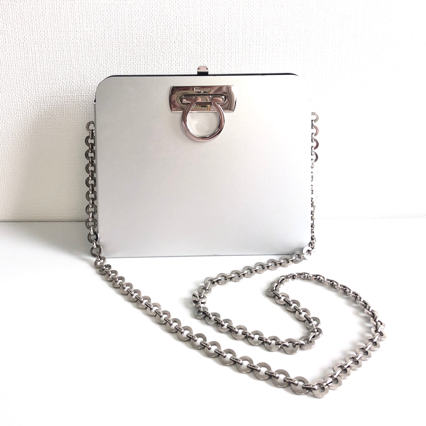 RARE☆☆☆☆☆Salvatore Ferragamo Gancini Crossbody Chain Shoulder Bag Silver