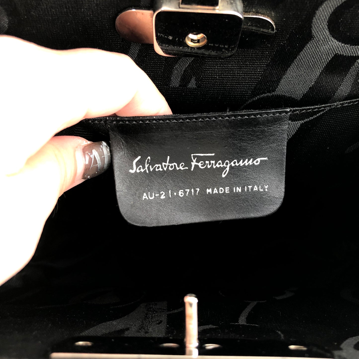 RARE☆☆☆☆☆Salvatore Ferragamo ｶﾞﾝﾁｰﾆ ｸﾛｽﾎﾞﾃﾞｨ ﾁｪｰﾝｼｮﾙﾀﾞｰﾊﾞｯｸﾞ ｼﾙﾊﾞｰ