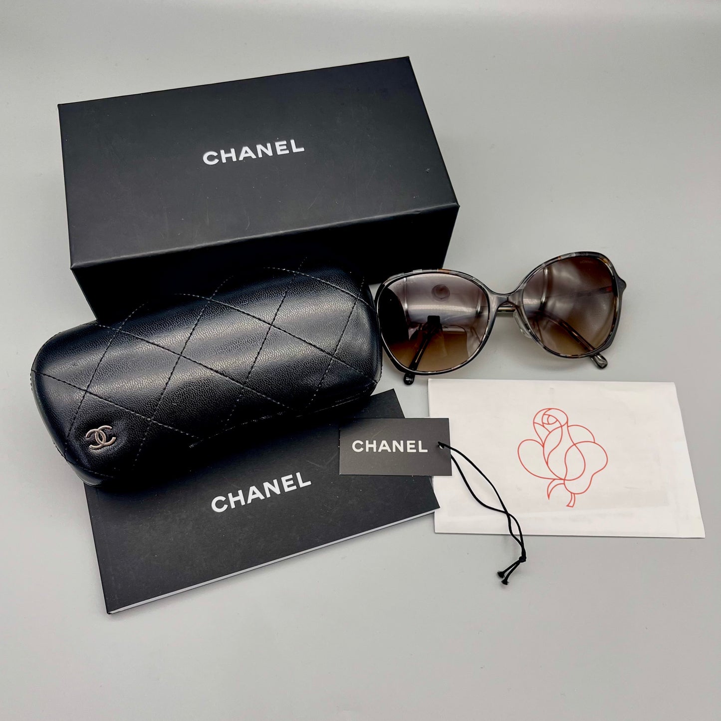 AUTH 二手 CHANEL 薄款玳瑁风格太阳镜