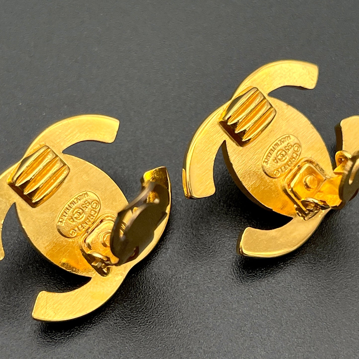 CHANEL Coco Mark Turnlock Earrings GM 95A