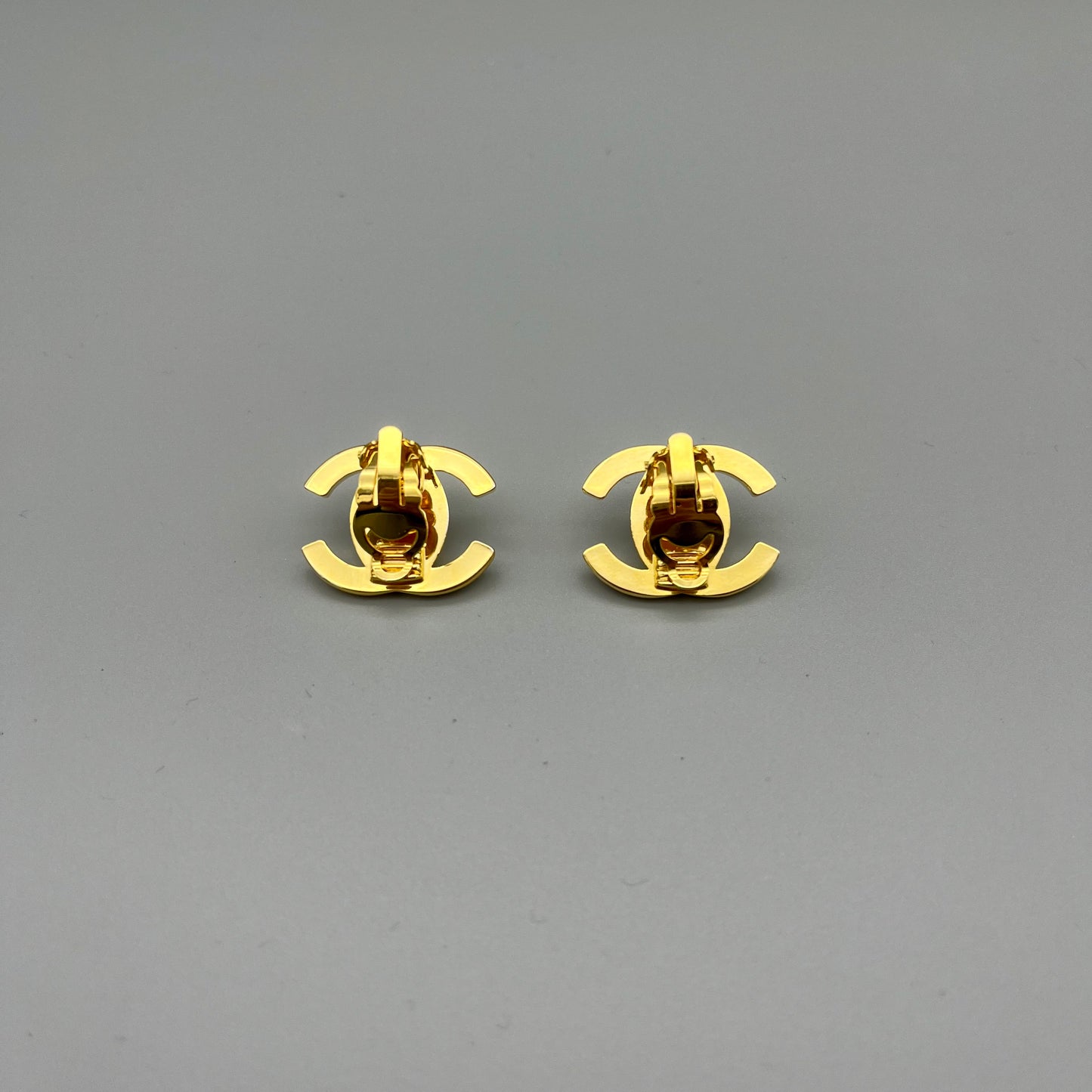 CHANEL Rhinestone Coco Mark Turnlock Earrings 96A