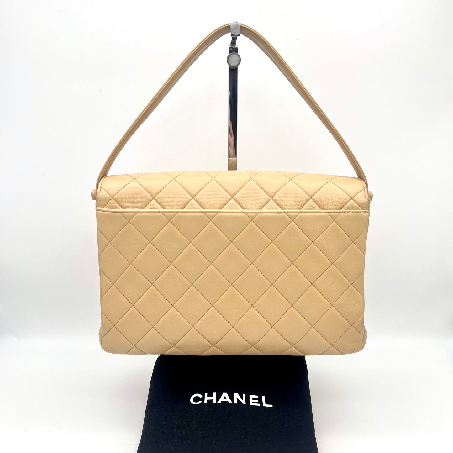 Afar Vintage Pre-owned CHANEL ﾏﾄﾗｯｾ ﾀｰﾝﾛｯｸ ﾊﾝﾄﾞﾊﾞｯｸﾞ