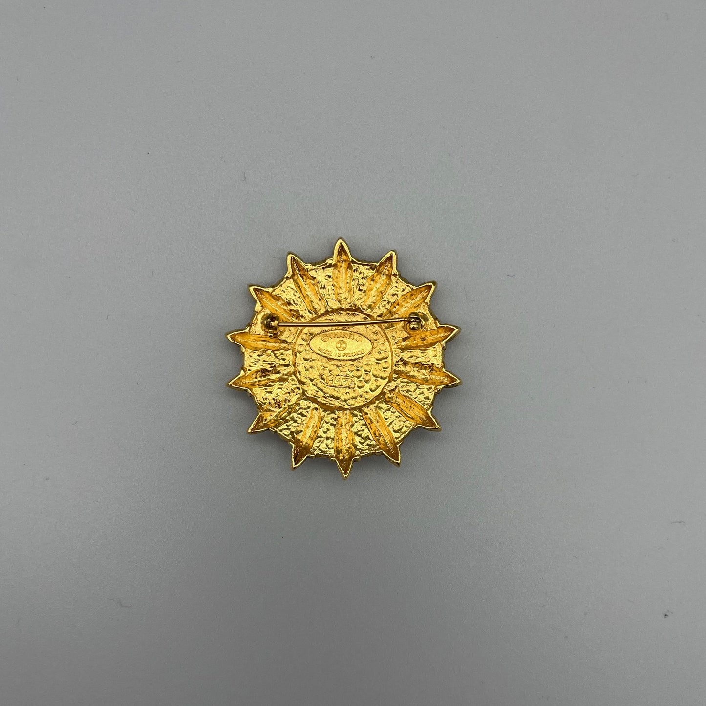 Afar Vintage Pre-owned CHANEL coco mark sun emblem brooch