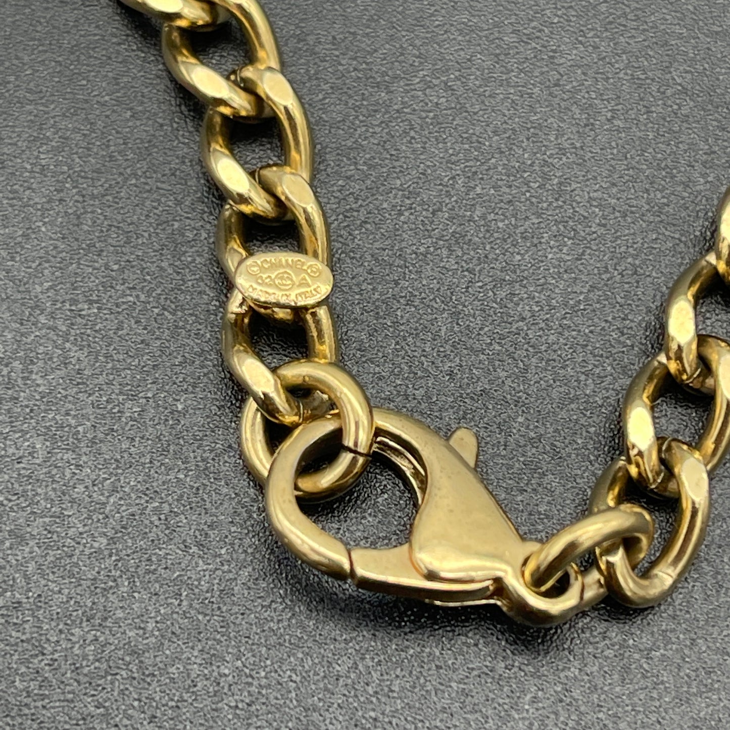 Afar Vintage Pre-owned CHANEL Pendant Necklace