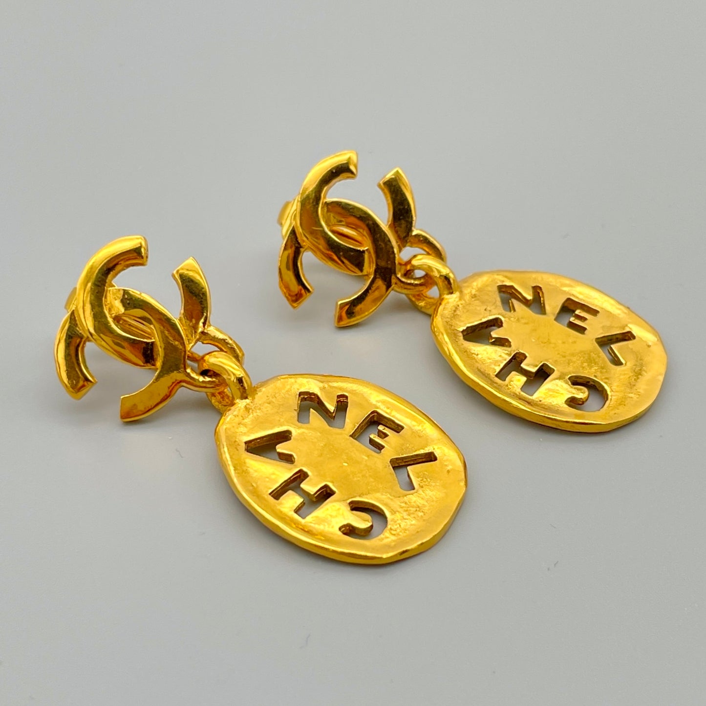 CHANEL Coco Mark Pendant Earrings/Gold