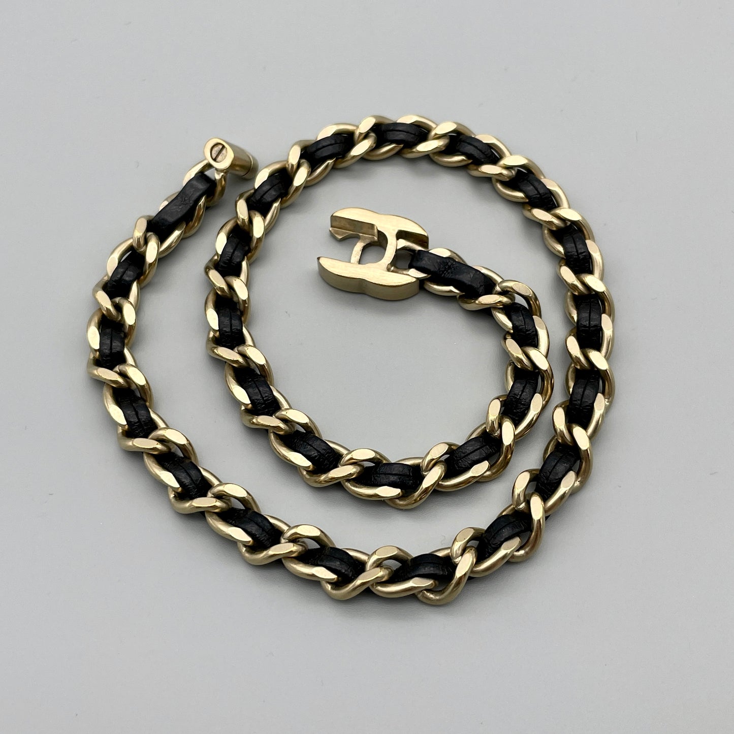 AUTH Pre-owned CHANEL Matelasse Turnlock CC LOGO Choker/Gold x Black