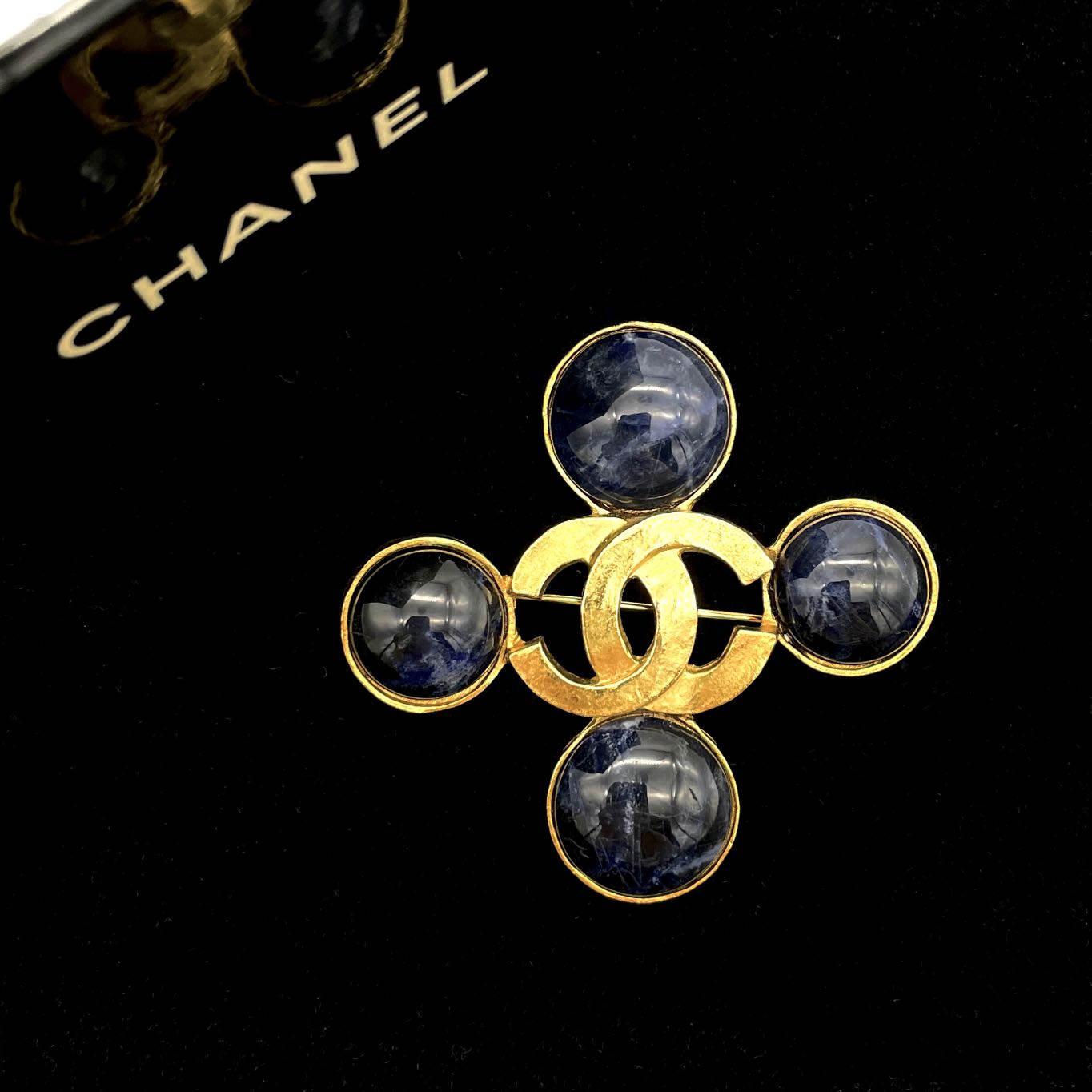 RARE☆CHANEL ｺｺﾏｰｸｶﾗｰｽﾄｰﾝﾌﾞﾛｰﾁ 95A