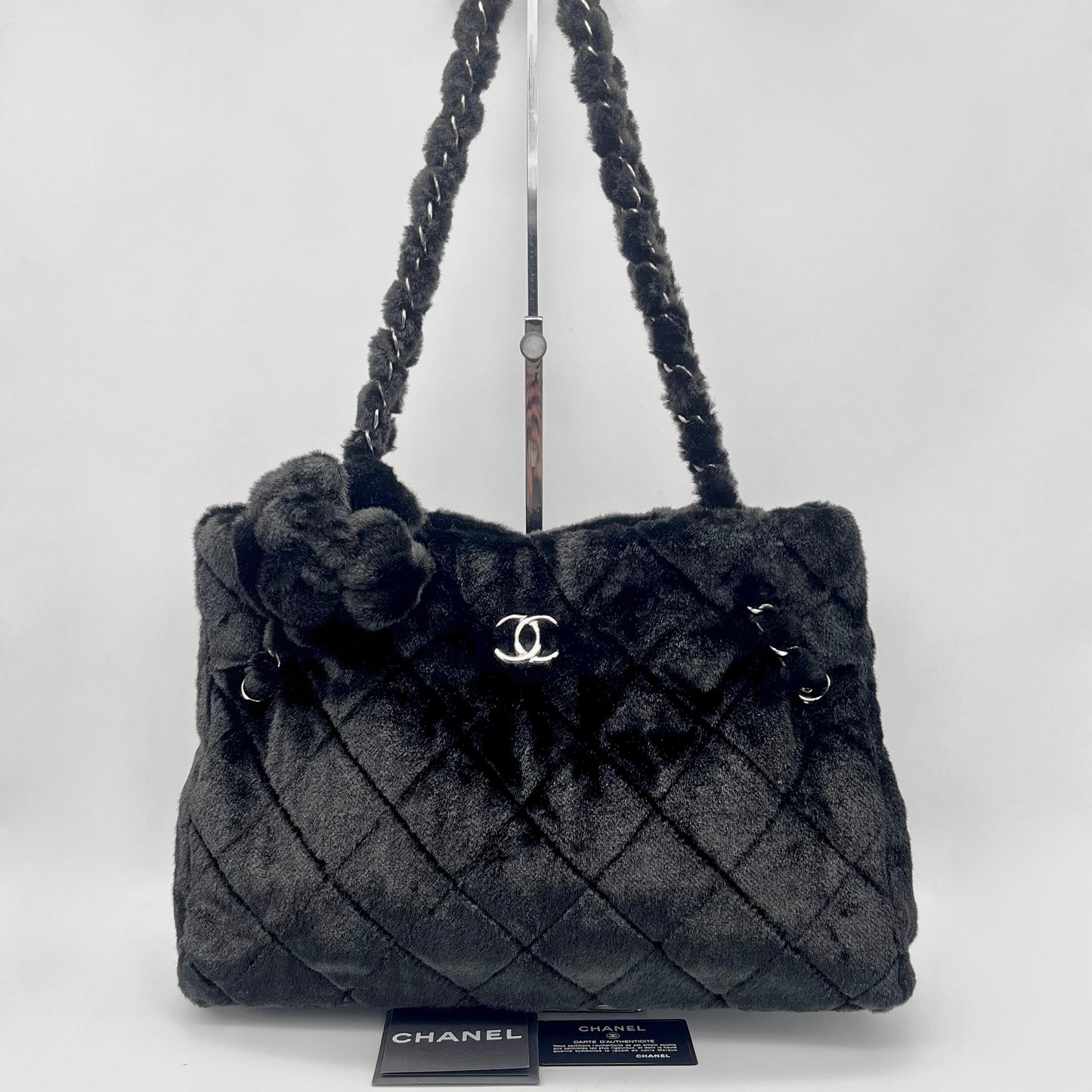 Afar Vintage Pre-owned CHANEL Fake Fur Camellia Tote Bag