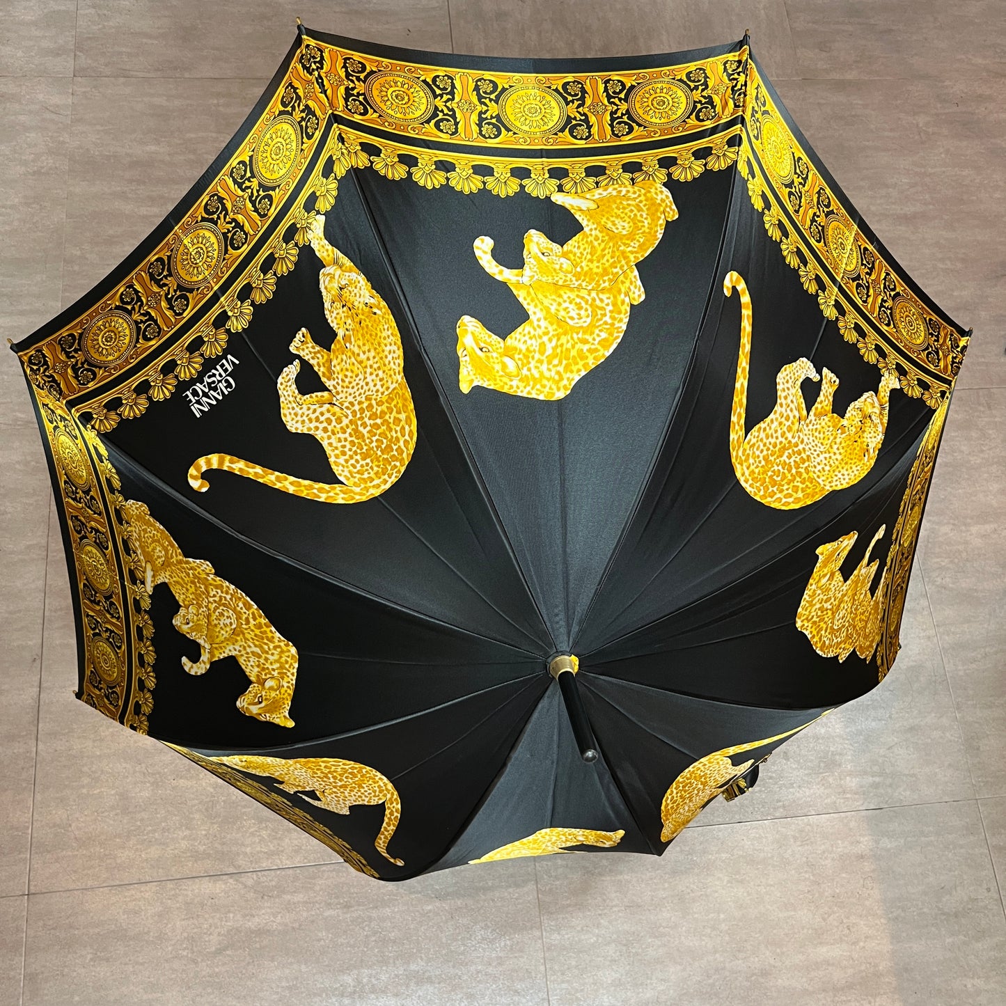 VERSACE leopard motif umbrella