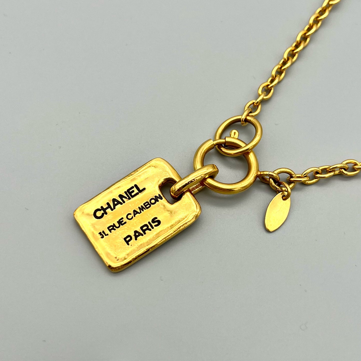 Afar Vintage Pre-owned CHANEL Cambon Line Tag Pendant Necklace