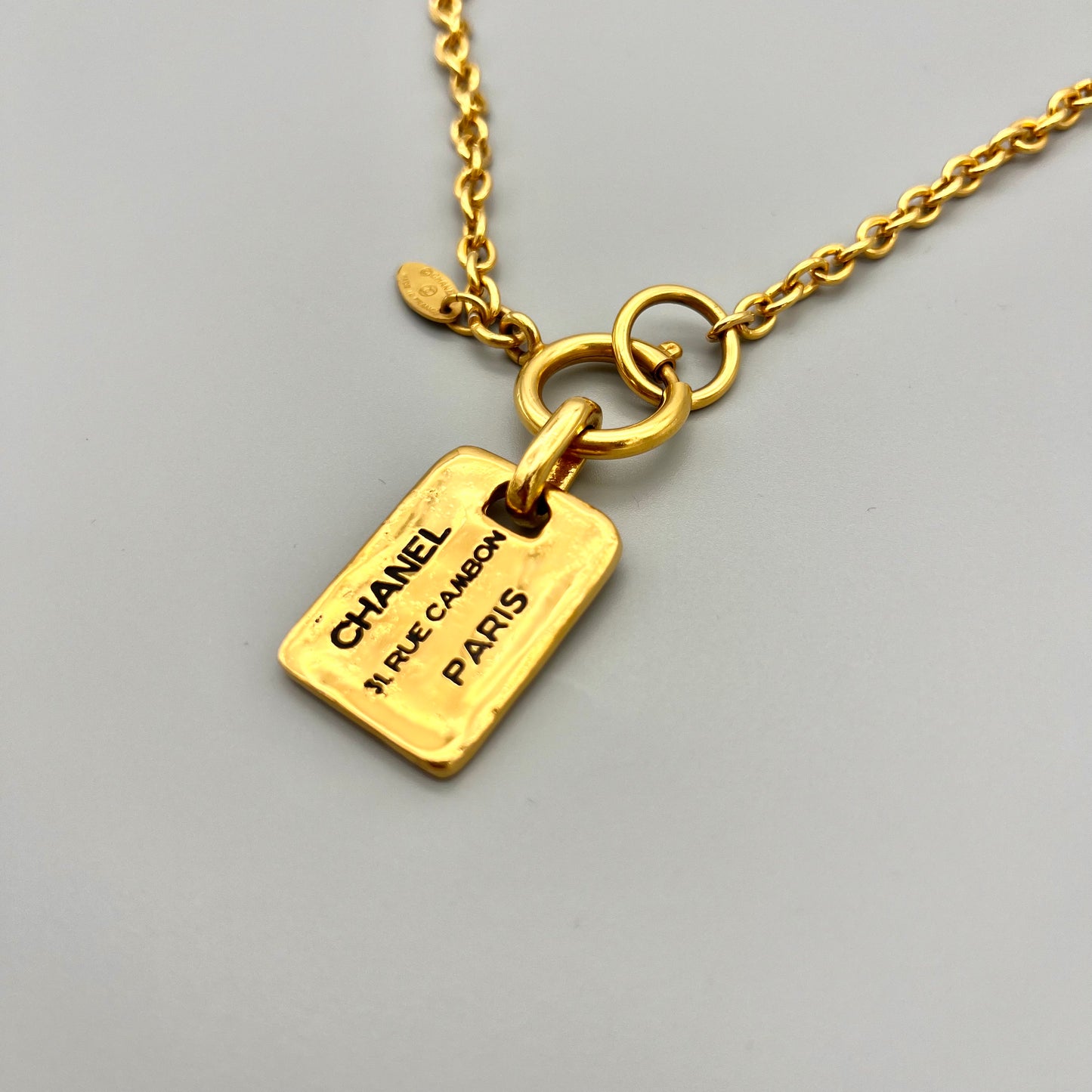 Afar Vintage Pre-owned CHANEL Cambon Line Tag Pendant Necklace