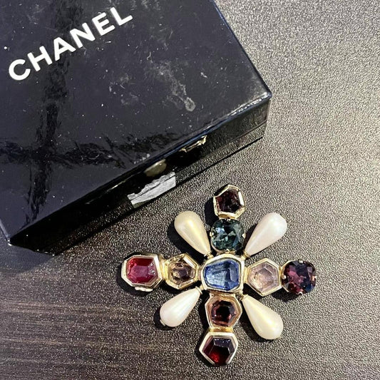 RARE☆☆☆☆AUTH Pre-owned CHANEL Color Stone Gold Fake Pearl Brooch