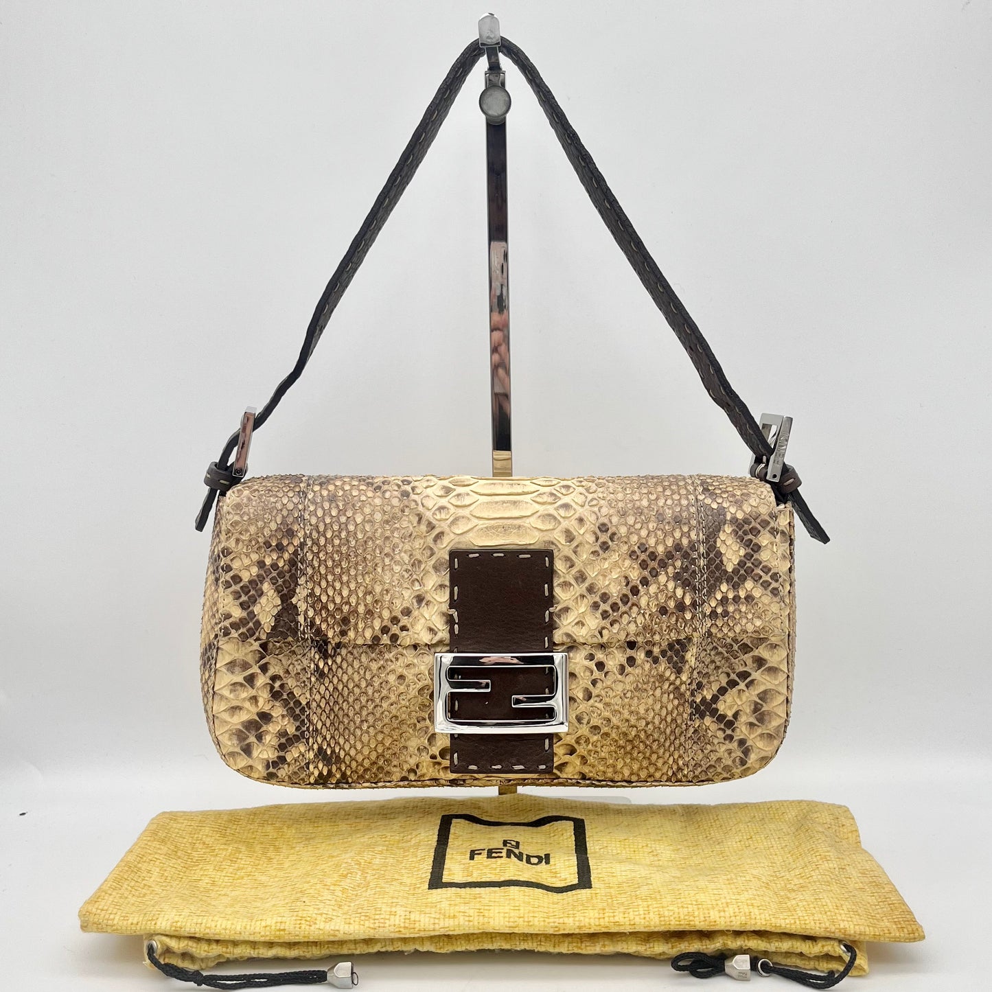 AUTH Pre-owned FENDI Soak pattern Cereria snake skin leather mamma baget PM