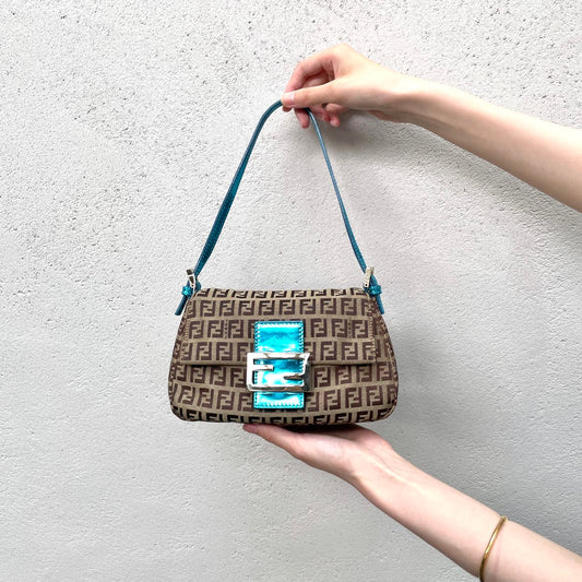 AUTH 二手 FENDI 足球图案 V 口妈妈 baget 黄金金属零件复制品