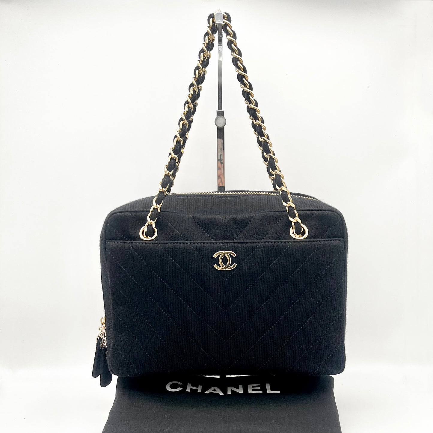 Afar Vintage Pre-owned CHANEL ﾁｮｺﾊﾞｰ ﾁｪｰﾝｼｮﾙﾀﾞｰﾊﾞｯｸﾞ