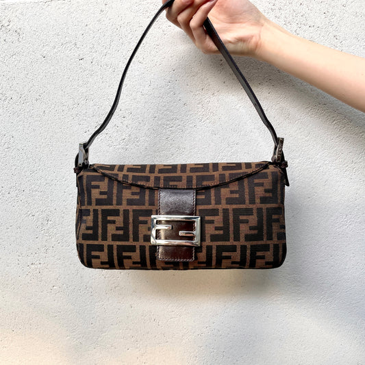 FENDI Sukka Yen Flap Mum Baquet PM 单肩包 棕色 Canha 皮革