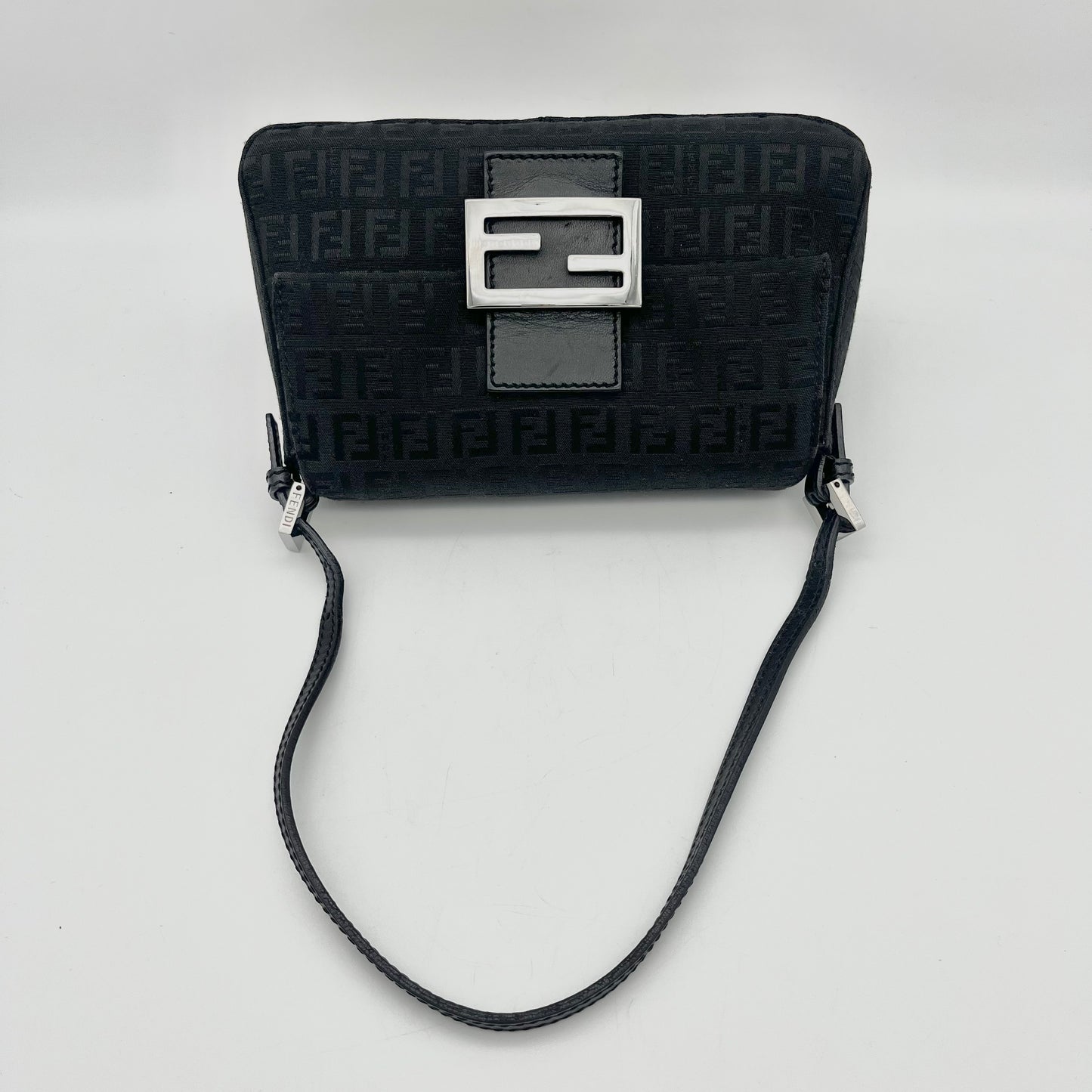 AUTH Pre-owned FENDI ｽﾞｯｷｰﾉﾐﾆﾏﾝﾏﾊﾞｹｯﾄ ﾌﾞﾗｯｸ