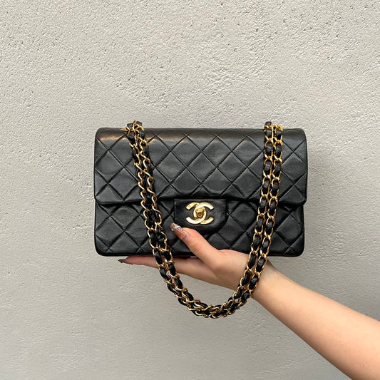 AUTH Pre-owned CHANEL ﾏﾄﾗｯｾ ｸﾗｼｯｸﾌﾗｯﾌﾟ23