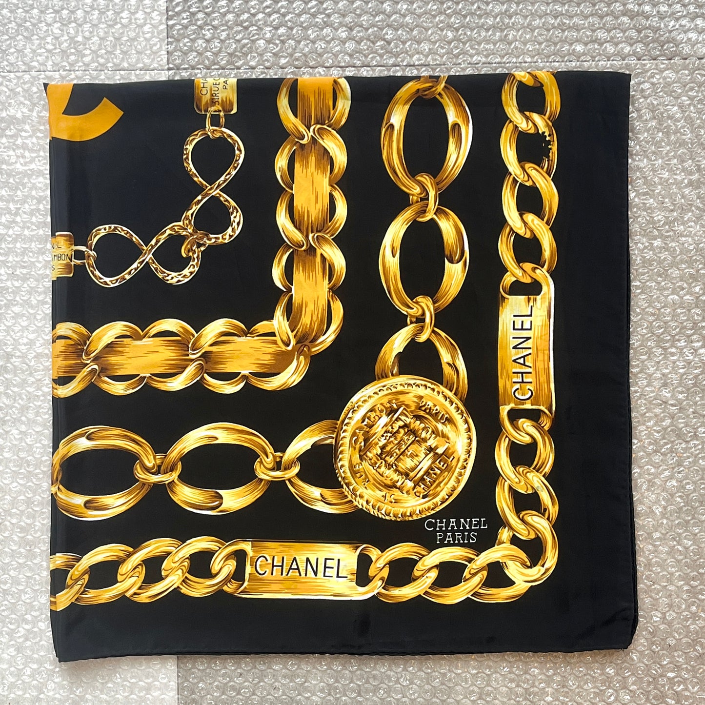 RARE☆☆☆CHANEL Chain motif scarf