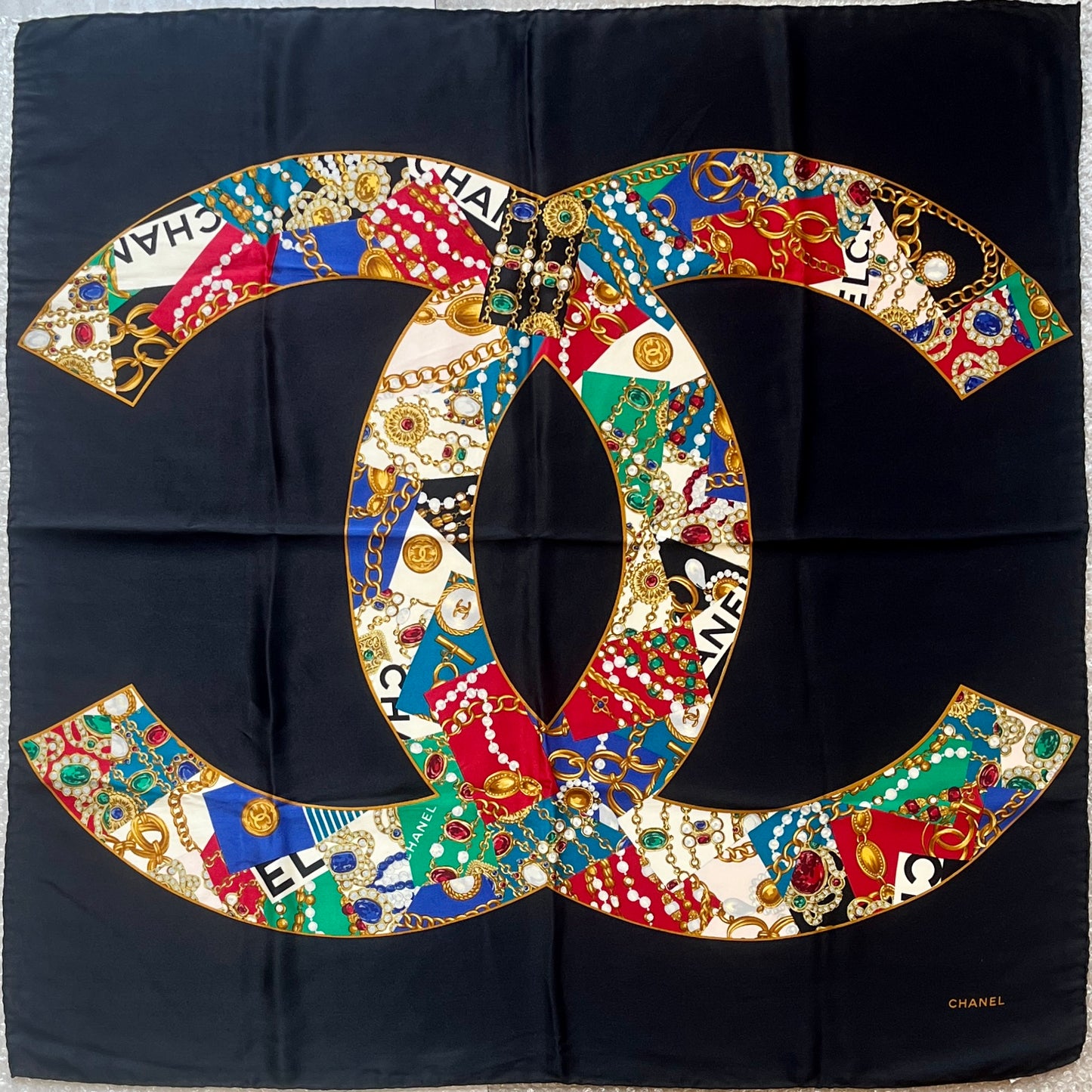 RARE☆☆☆CHANEL Jumbo Multicolor Coco Mark Scarf