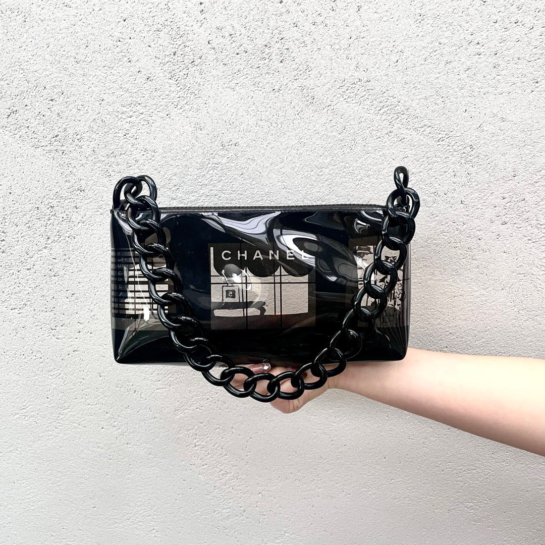 RARE☆☆☆AUTH Pre-owned CHANEL plastic chain vinyl pouch