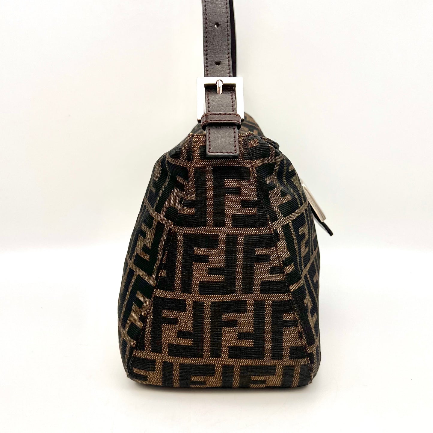 AUTH Pre-owned FENDI Zucca Round Mamma Bucket GM