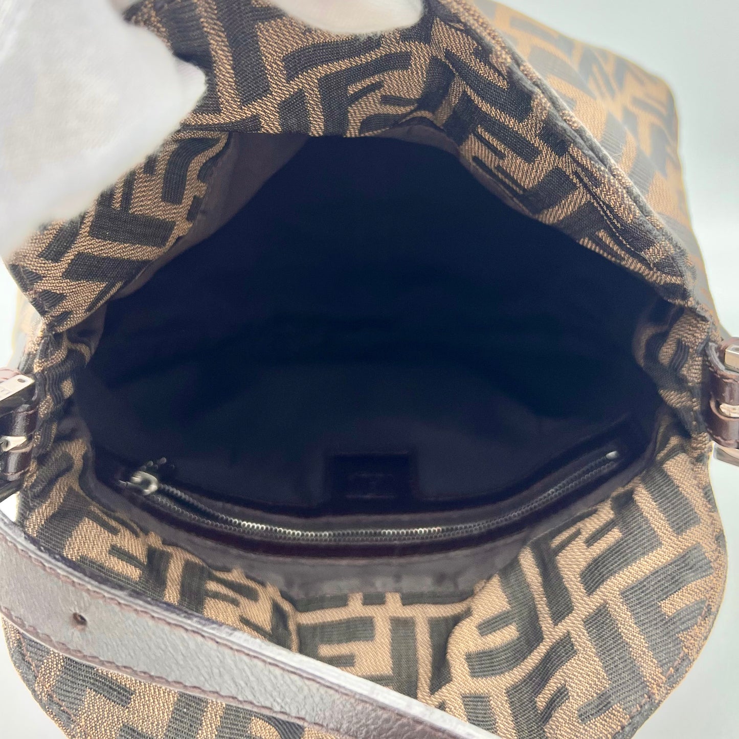 AUTH Pre-owned FENDI Zucca Round Mamma Bucket GM