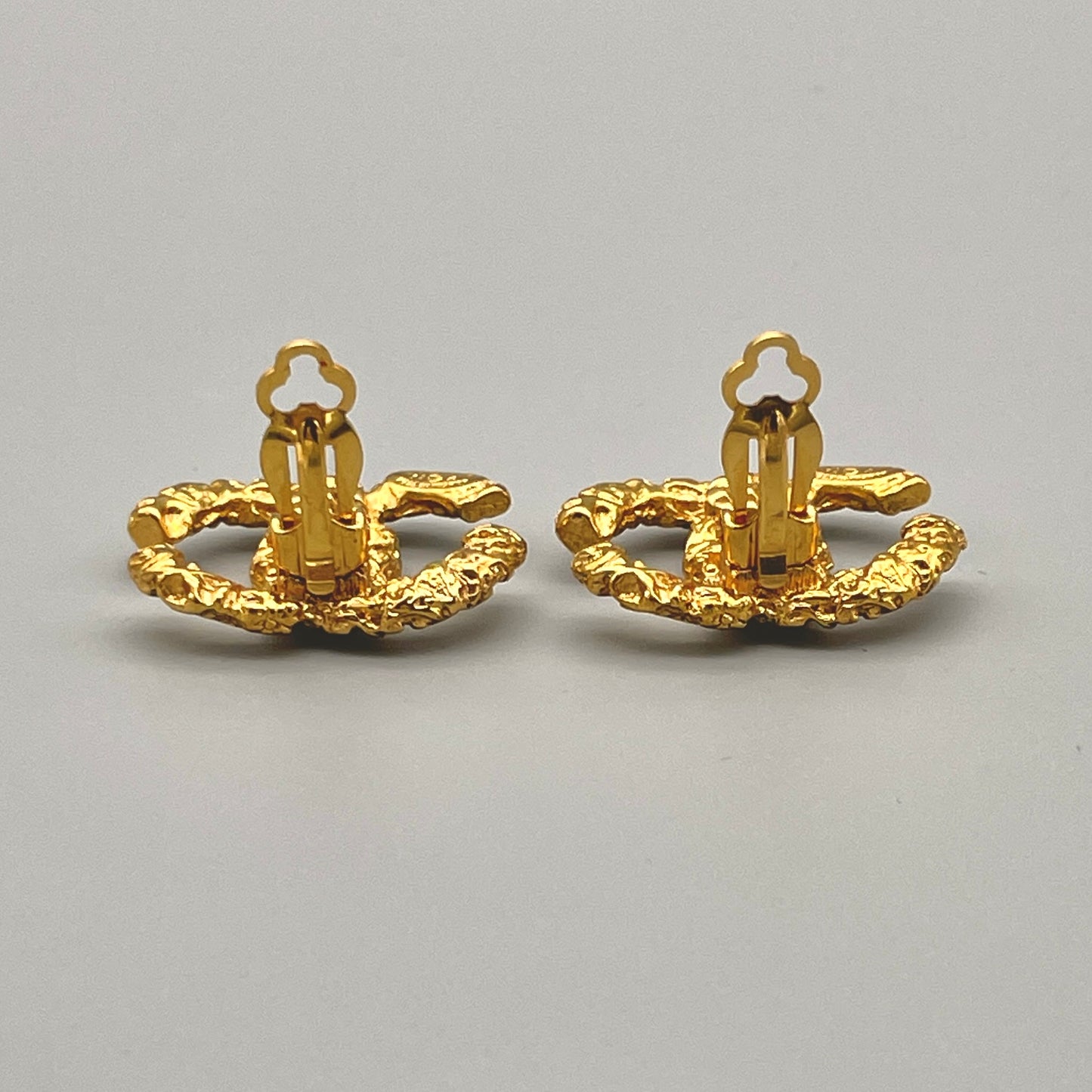 RARE☆☆☆AUTH Pre-owned CHANEL Lava mark earrings