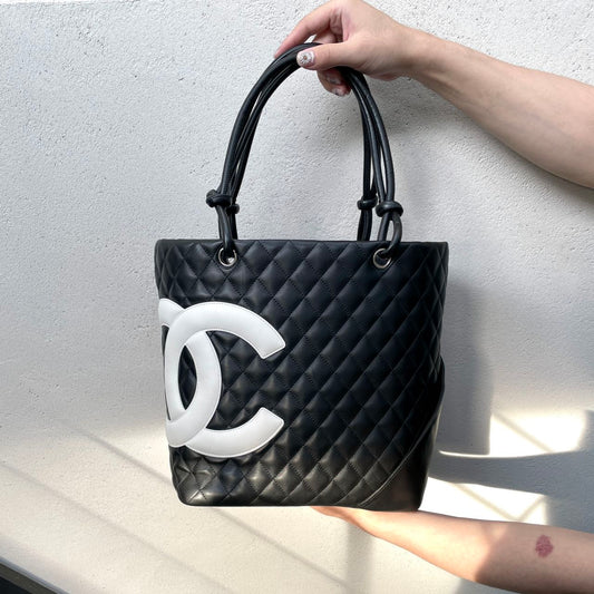 AUTH Pre-owned CHANEL Cambon line tote bag MM