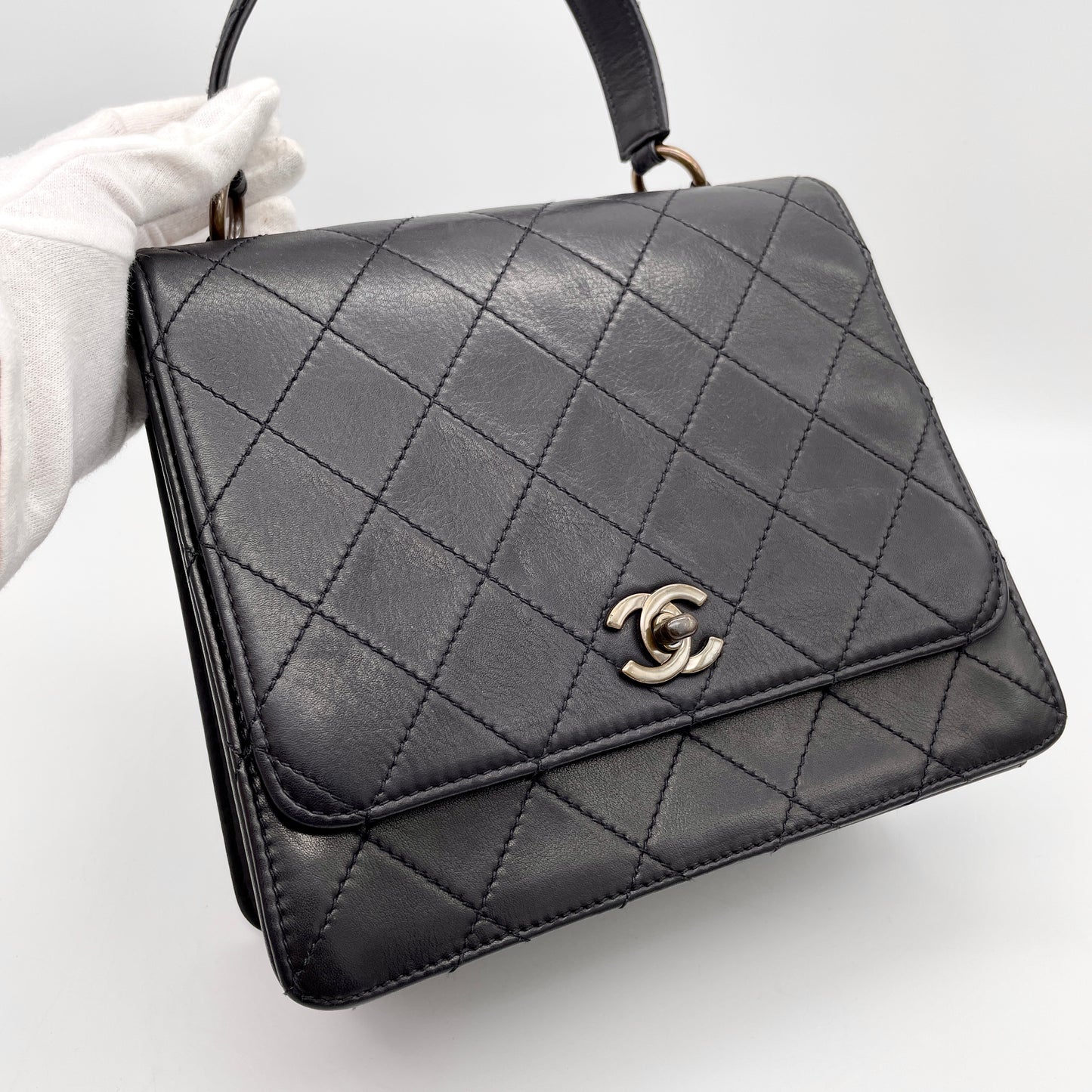 CHANEL Matelasse Kelly-style Turnlock Handbag