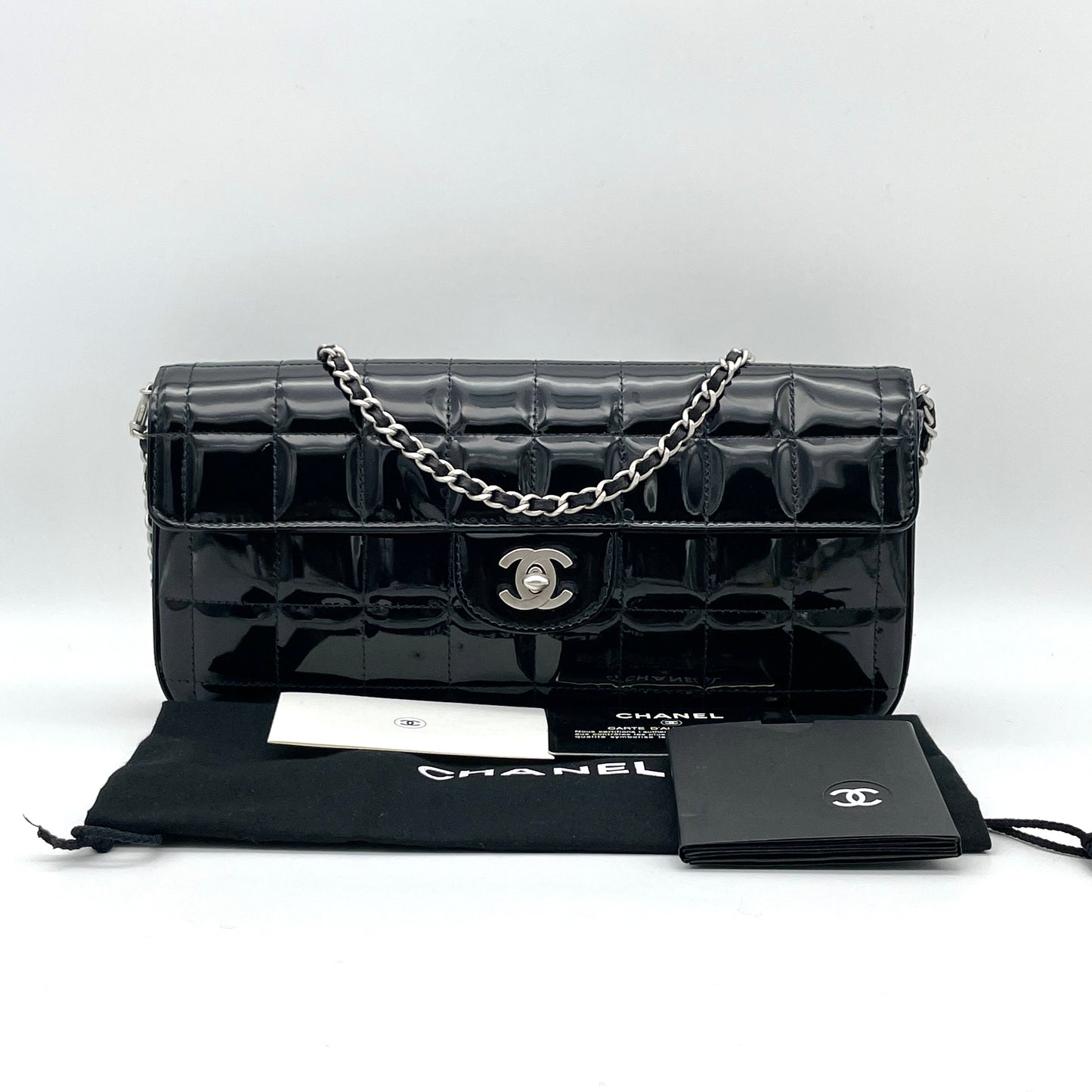 AUTH Pre-owned CHANEL Enamel Chocolate Bar Chain Shoulder Bag