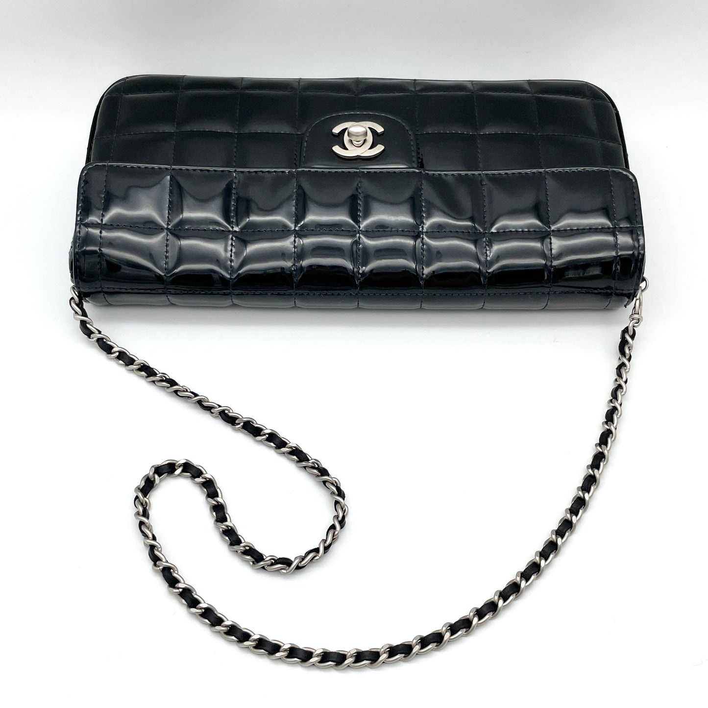 AUTH Pre-owned CHANEL Enamel Chocolate Bar Chain Shoulder Bag