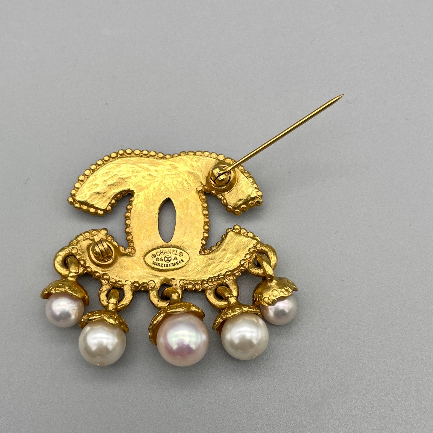 AUTH Pre-owned CHANEL Cocommark Pearl Pendant Brooch