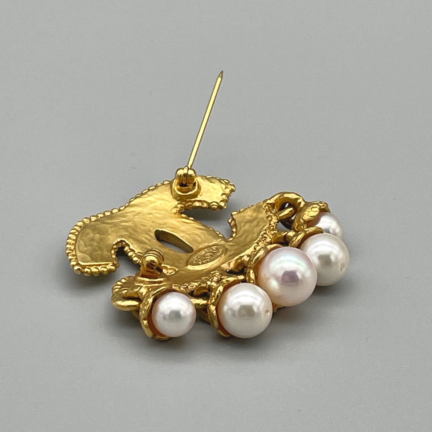 AUTH Pre-owned CHANEL Cocommark Pearl Pendant Brooch