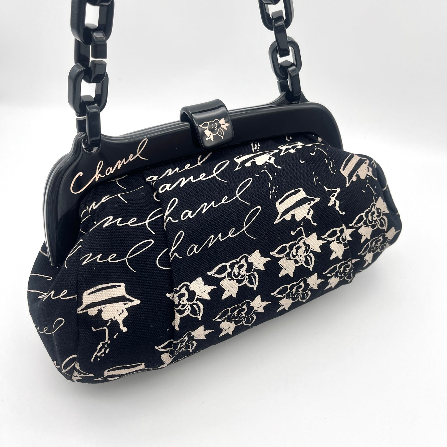 RARE☆☆☆☆AUTH Pre-owned CHANEL ｶﾒﾘｱ･ｷｬﾝﾊﾞｽ ﾌﾟﾗｽﾁｯｸﾁｪｰﾝｼｮﾙﾀﾞｰﾊﾞｯｸﾞ