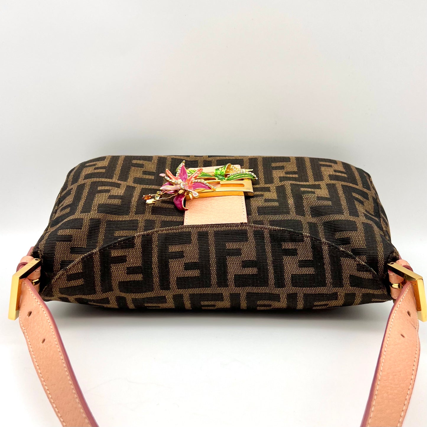 RARE☆☆☆☆AUTH Pre-owned FENDI ｽﾞｯｶ 円口ﾏﾝﾏﾊﾞｹｯﾄPM ﾌﾗﾜｰFFﾛｺﾞｺﾞｰﾙﾄﾞ金具