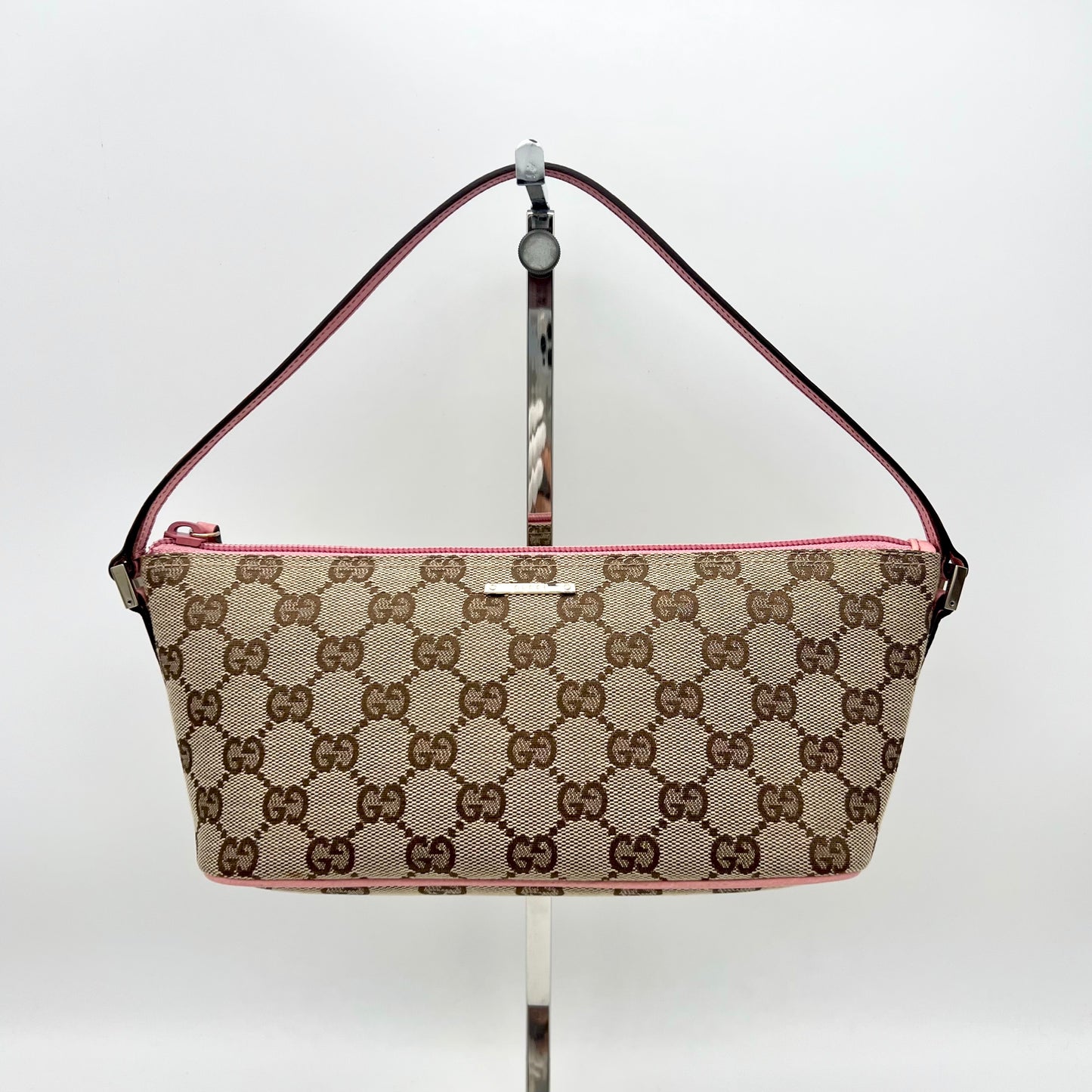 AUTH Pre-owned GUCCI GGｷｬﾝﾊﾞｽ ﾎﾟｰﾁ