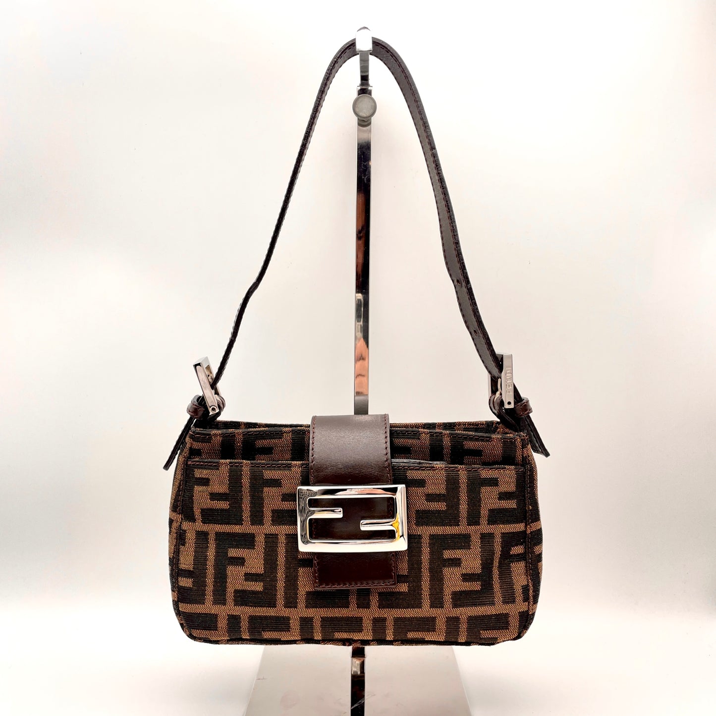 RARE☆☆AUTH Pre-owned FENDI Sukka Hiraguchi miniman baget