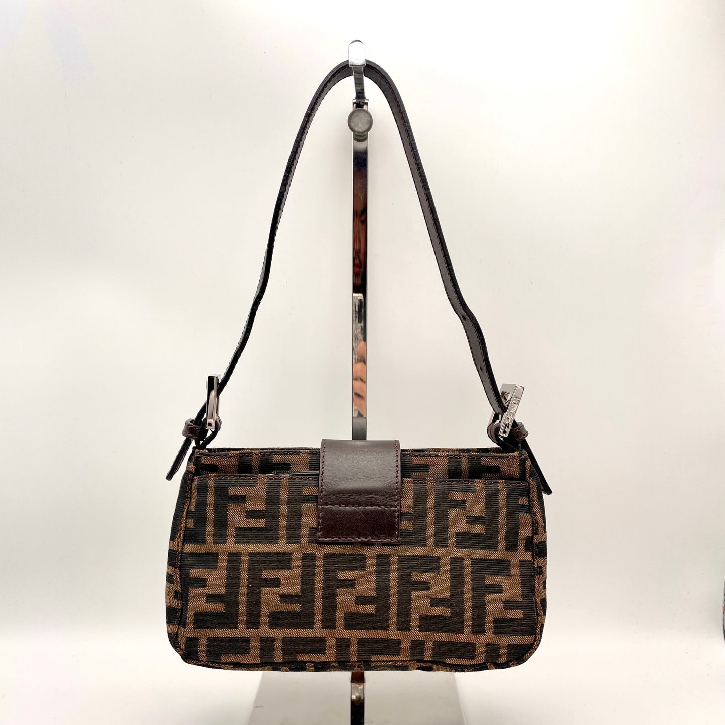 RARE☆☆AUTH Pre-owned FENDI Sukka Hiraguchi miniman baget