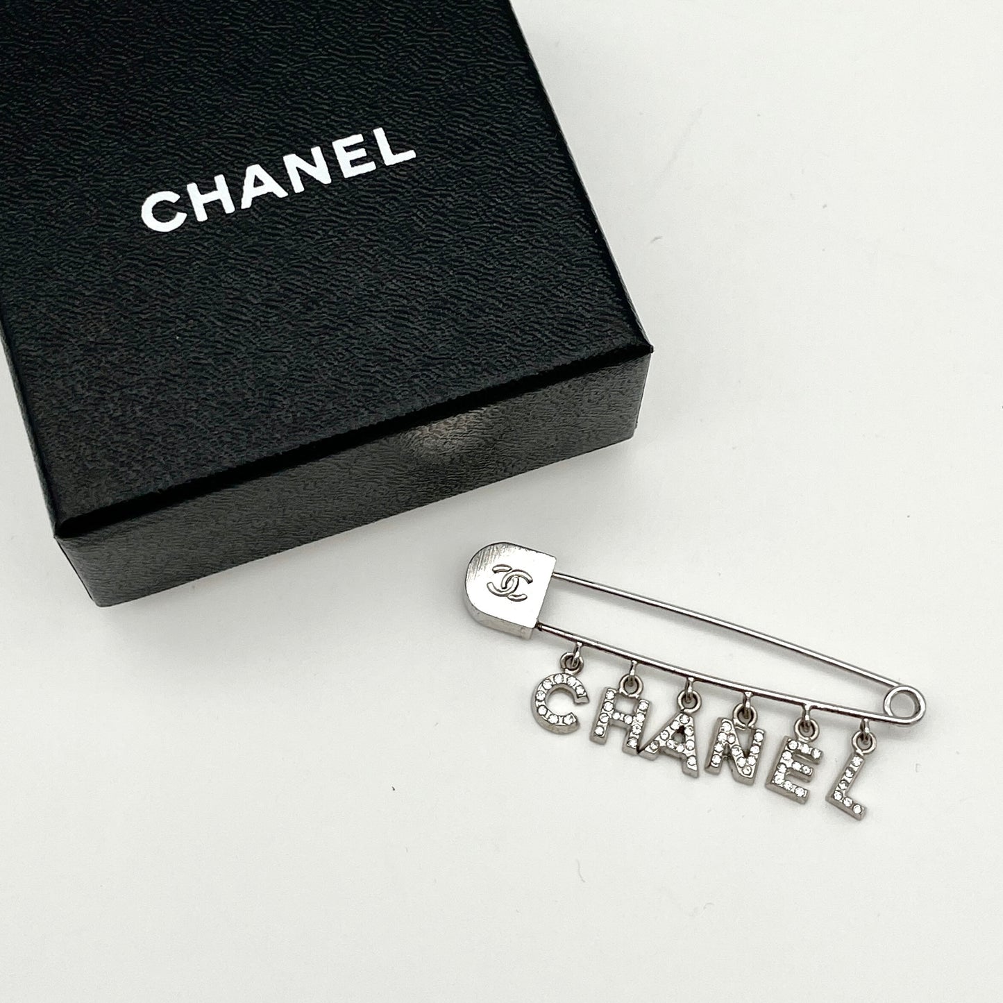 CHANEL C H A N E Lﾍﾟﾝﾀﾞﾝﾄ ﾌﾞﾛｰﾁ