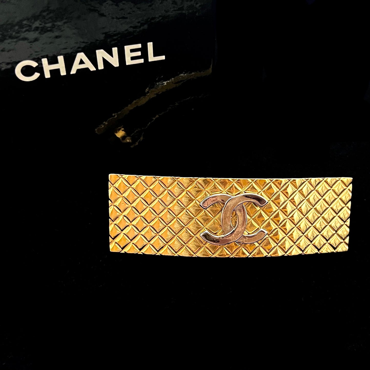 RARE☆☆☆AUTH Pre-owned CHANEL Matelasse Coco Mark Gold Barrette 98P