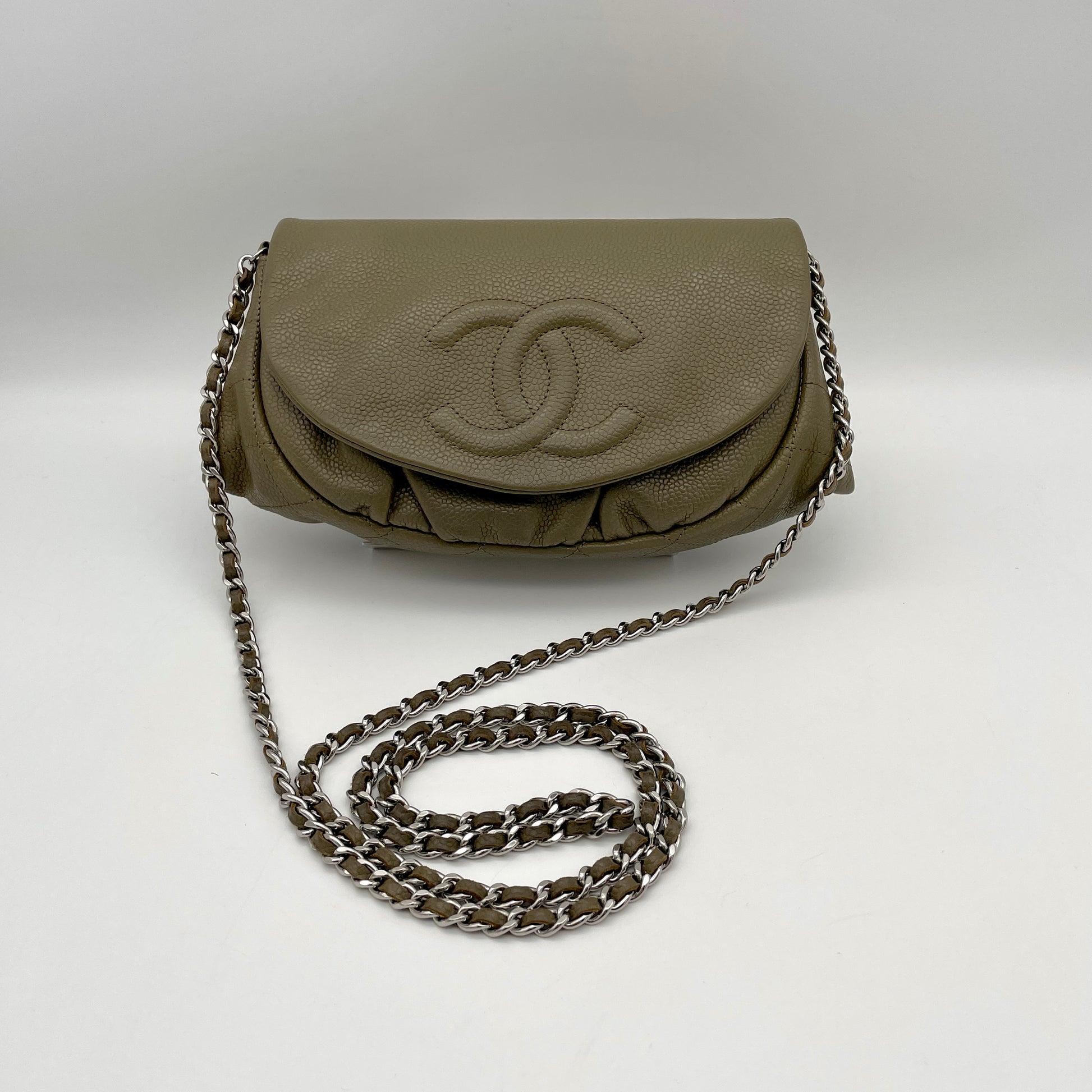 AUTH Pre-owned CHANEL Coco Mark Cabiaskin Wallet On Chain Shoulder