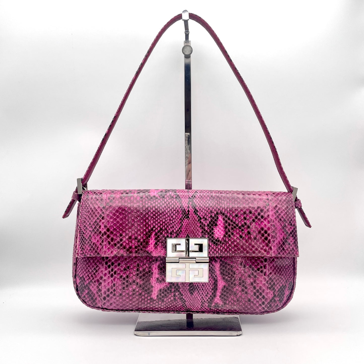 RARE☆☆☆GIVENCHY 4G logo Mamma bucket bag in python skin leather pink