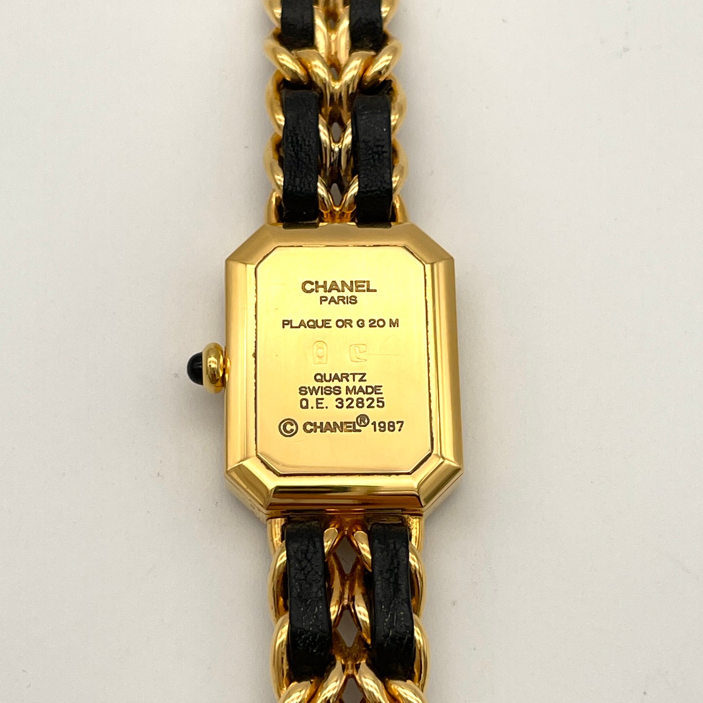 AUTH Pre-owned CHANEL Plumière S size QZ watch