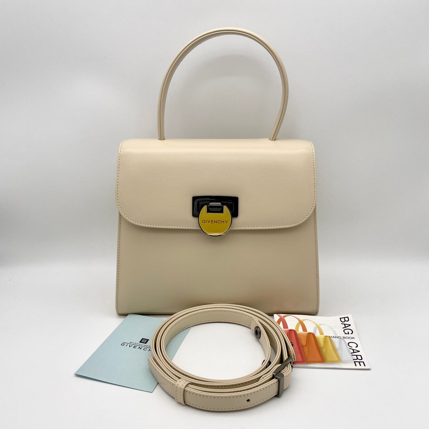 AUTH Pre-owned GIVENCHY 360 degree turnlock Kelly type 2way hand bag beige