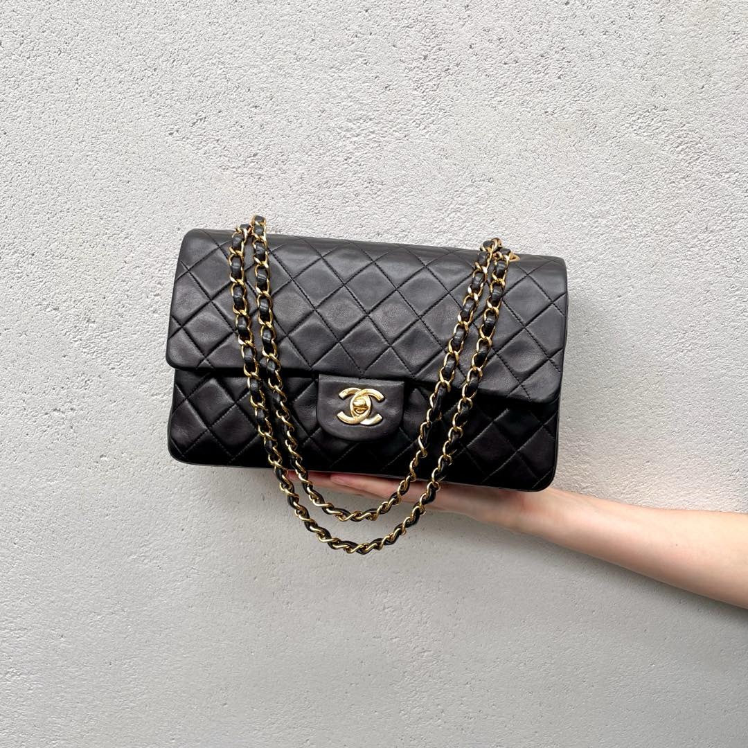 CHANEL Matelassé Lambskin Leather Classic Flap Chain Shoulder Bag MM 25cm Black &amp; Gold #