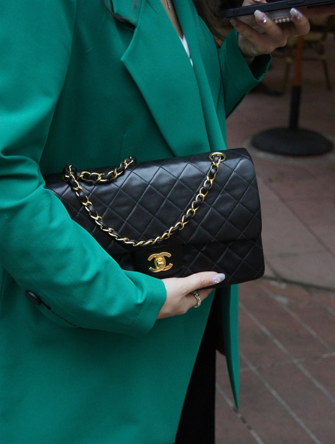 CHANEL Matelassé Lambskin Leather Classic Flap Chain Shoulder Bag MM 25cm Black &amp; Gold #